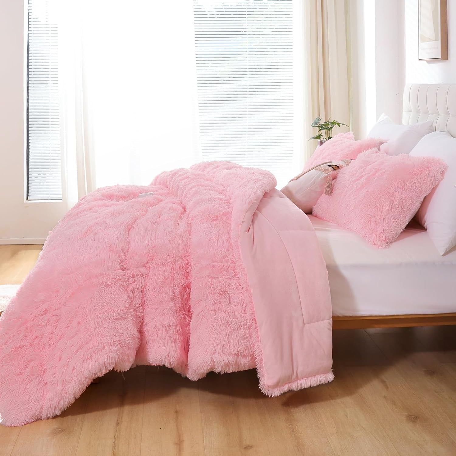 Faux Fur Pink Comforter Set Queen Size 3Pcs Fluffy Fuzzy Plush Comforter Set, Double-Sided Bedding Set (1 Faux Fur Comforter + 2 Faux Fur Pillowcases)