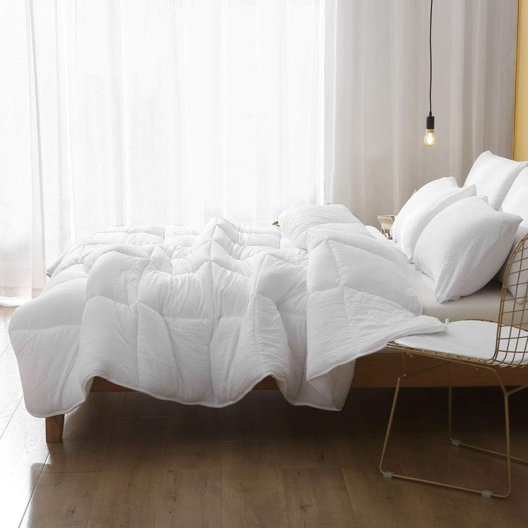 Full/Queen Bed Comforter - Ultra-Soft Cloud Fluffy Plush Recycled Microfiber Quilt Duvet, White